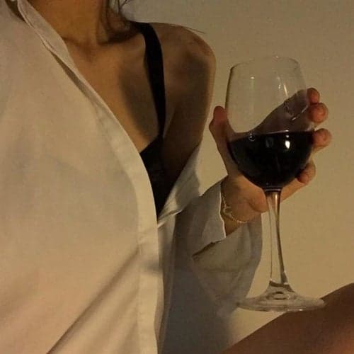 Red Wine (feat. Deekay)