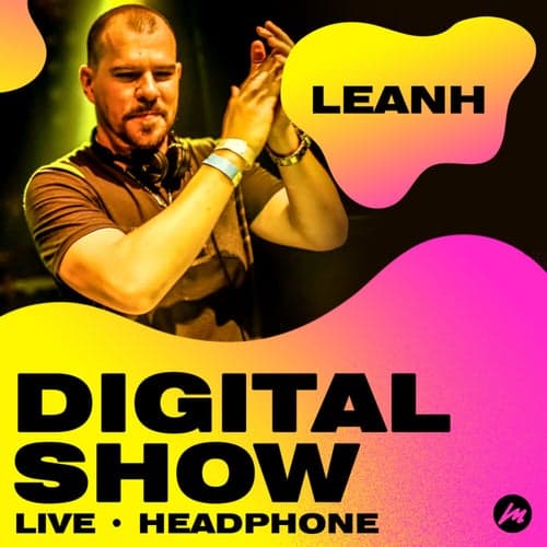 Digital Show (Live at Headphone)